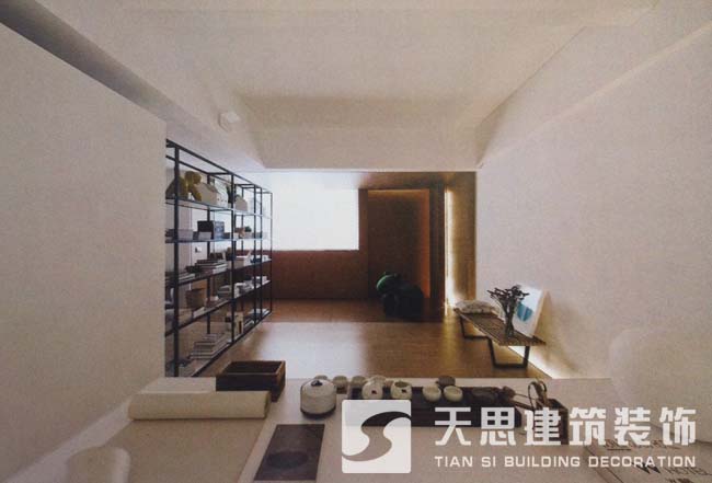 <a href=http://www.yancaoren.com/ target=_blank class=infotextkey>合肥辦公室裝修</a>側(cè)面書架
